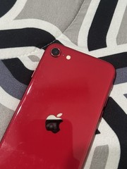 Apple iPhone SE 2nd Gen. – 128GB – RED (Unlocked) A2275 – Cracked Screen