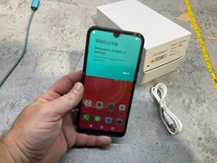 LANDVO IP12 PRO+ 6.26in Screen Face cell phone – android – open box