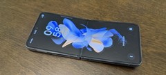 Samsung Galaxy Z Flip 4 5G Unlocked Smartphone 128GB Light Blue