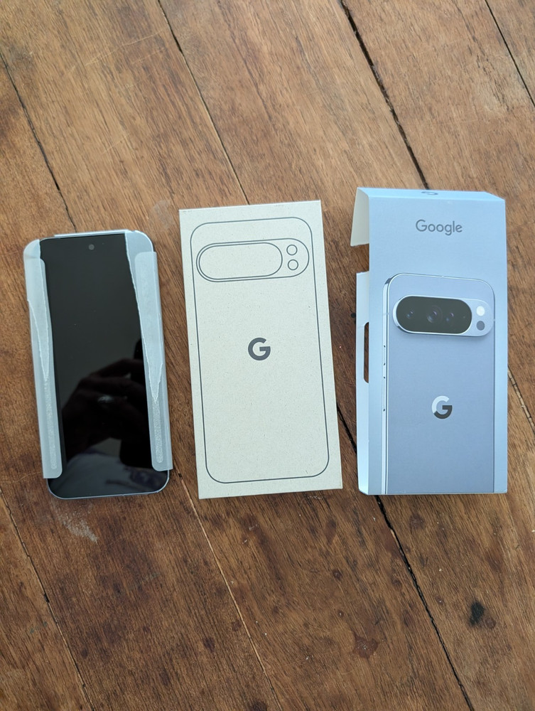 ***Brand New Google Pixel 10 Pro XL – 256 GB Moonstone (UNLOCKED)