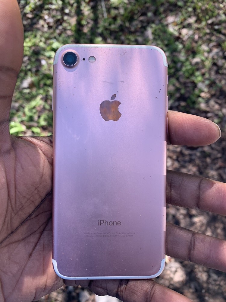 Apple iPhone 7 – 32GB – Rose Gold (Straight Talk) A1660 (CDMA + GSM)