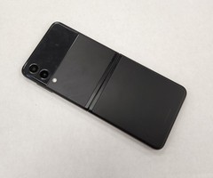 Samsung Galaxy Z Flip3 5G SM-F711U 128 GB Black Unlocked *Read**