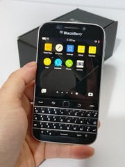BlackBerry Classic Q20 16GB Factory UNLOCKED(4G) Keyboard Smartphone 90%