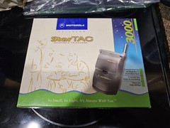 Vintage 90&rsquo;s Motorola StarTAC Wearable Telephone 3000 NIB
