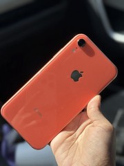 Apple iPhone XR Coral 6.1&Prime; iOS Smartphone 12MP Camera NFC Bluetooth Wi-Fi Bar