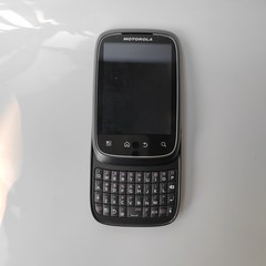 Motorola XT300 512MB Unlocked slide phone 3G Good Quality
