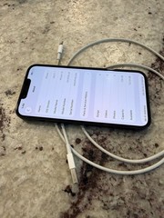 Apple iPhone 13 ML933LL/A, Unlocked, Midnight Black, 128GB, iOS 26.01
