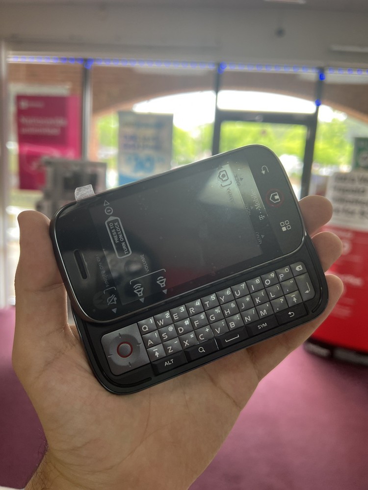 Motorola Cliq MB200 – For Parts