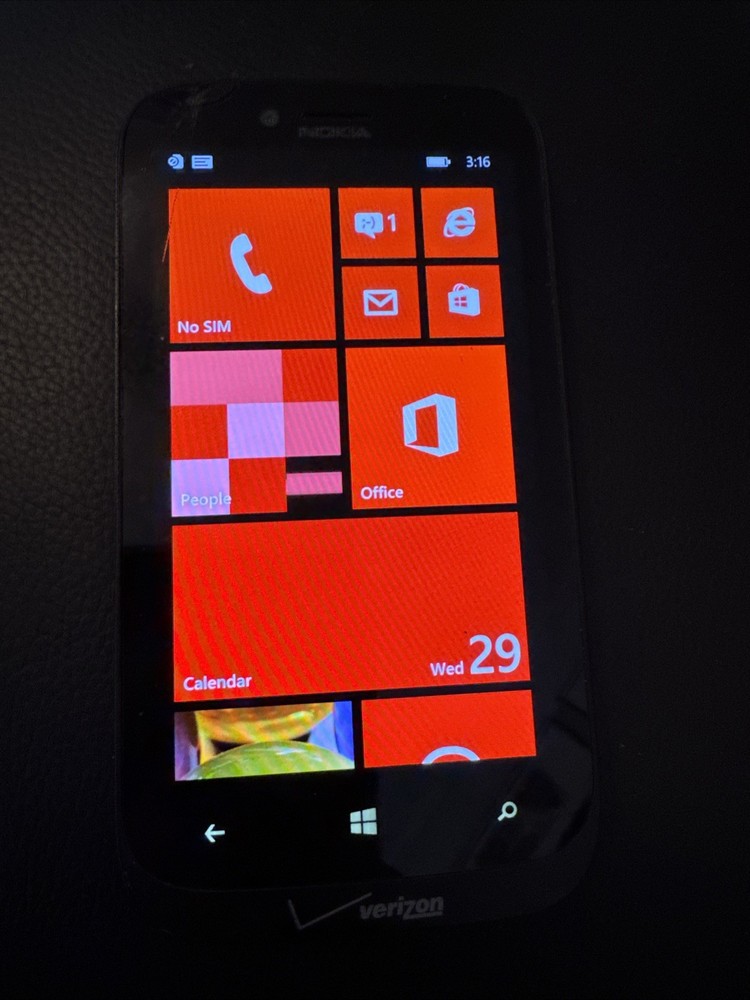 Nokia Lumia 822 RM-845 8GB Black (Verizon) Fast Ship Good Used Cracked Glass