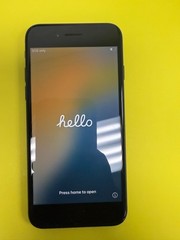 Apple iPhone SE 3rd Gen – 128GB – Midnight (Unlocked) – Good Condition
