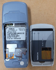Nokia Shorty 2115i – Blue and White ( Virgin Mobile ) Very Rare Cellular Phone