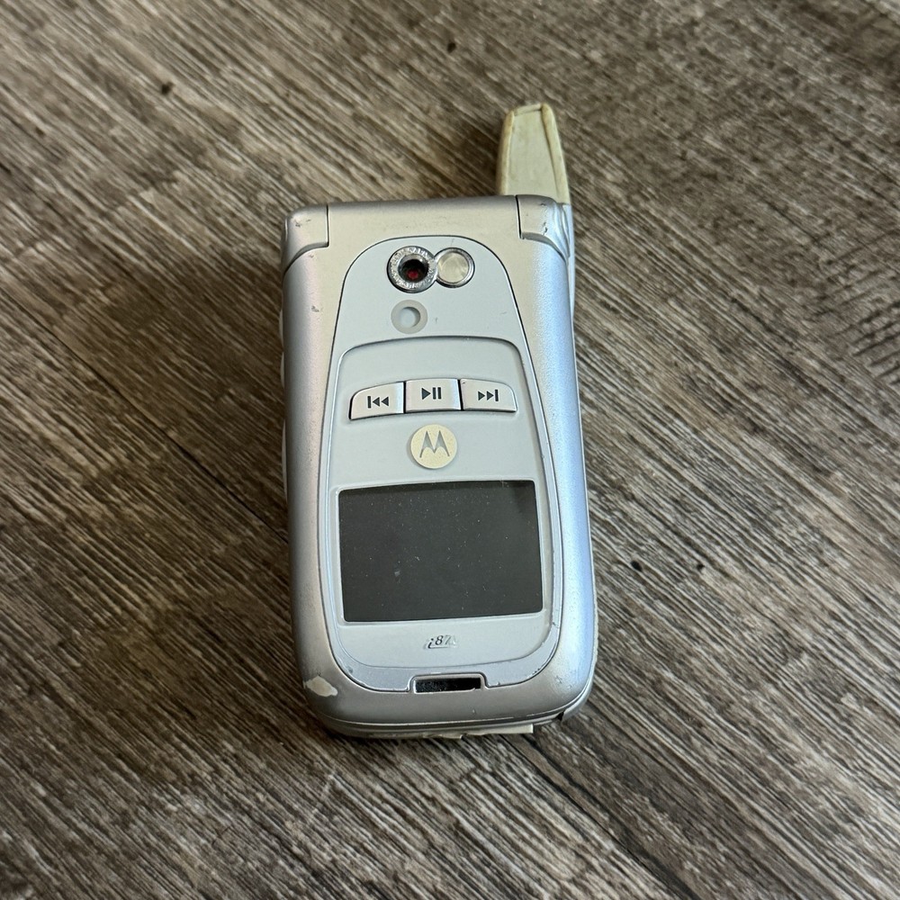 Motorola i series i870 Silver ( Nextel ) Cellular Flip Phone PARTS ONLY/UNTESTED