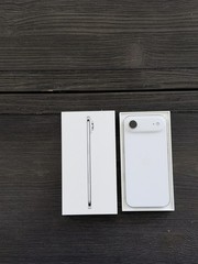 Used – Apple iPhone Air – 256 GB – Cloud White (AT&T) (Good Condition)