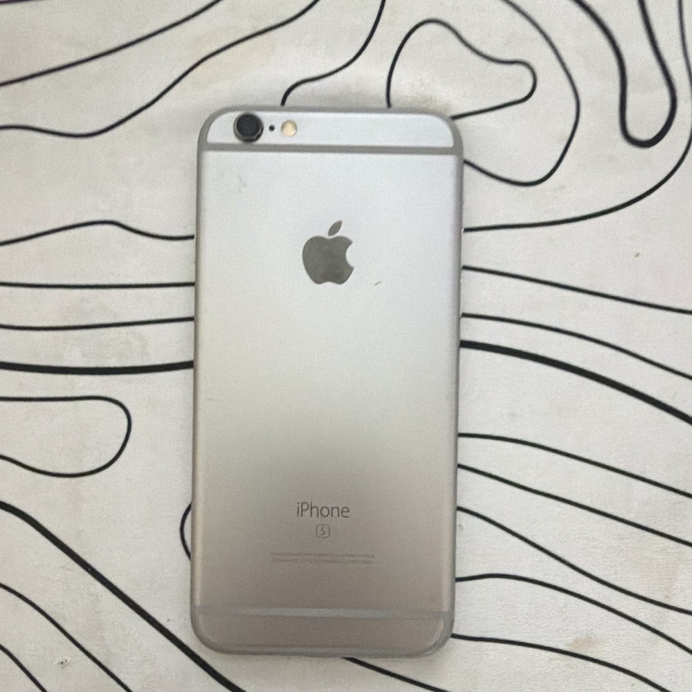 iPhone 6S 32GB gray 92% battery health Carrier locked look at photo 3