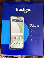 BLU View 5 TracFone Network 32GB Black 6.56in Display 13MP+2MP/8MP