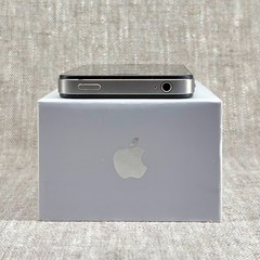 Apple iPhone 4S 8GB Black Smartphone Unlocked iOS 7.0.6 Complete Box CIB A1387