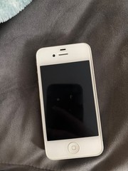 Apple iPhone 4s – 16GB – white (Unlocked) A1387 (CDMA + GSM)