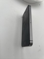 Apple iPhone 5s A1533 Silver Locked – IOS APPLE A7 Chip 4G LTE