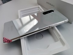 Sony Xperia 5 – 64 GB – (Unlocked) Android microSDXC 6.1&Prime; Japanese version