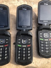 (Lot of 8) Kyocera Verizon Wireless Black/Red Rugged Flip Cellular Phone Cell