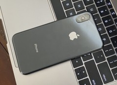 Apple iPhone XS – 256GB – Space Gray (AT&T) A1920 (CDMA + GSM) –