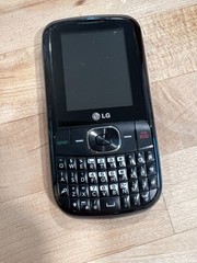 Vintage LB Black Keypad Cellphone Single Slot Sim GPLG500GB POWERS UP