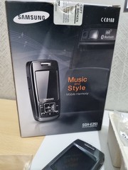 SAMSUNG SGH-E251 New Boxed Unlocked
