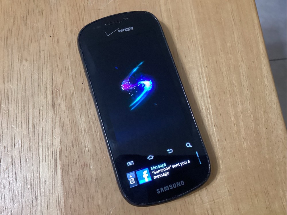 Samsung Galaxy S Continuum 2 GB Mirror Black First Generation SCH-I400 Very Rare
