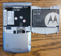 Motorola RAZR / Razor V3 – Silver ( AT&T ) Cellular GSM Flip Phone – Great Shape
