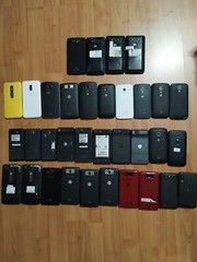 Lot of 34 Mixed model Motorola Moto Smartphone For part