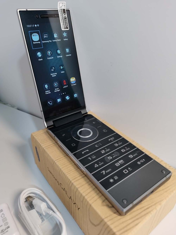 SAMSUNG SM-W2019 flagship 256GB/128GB Android Flip Phone Unlocked 4G smartphone