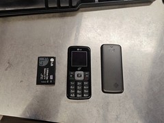 LG 100C / LG100C – Gray and Black ( TracFone ) Rare CDMA Cellular Phone