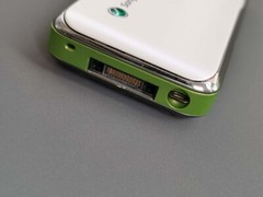 Sony Ericsson Unlocked K660 K660i 2G /3G HSDPA 2100 CellPhone Good condition