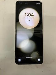 Samsung Galaxy Z Flip5 Dual Sim 256 GB White Colored (Unlocked)