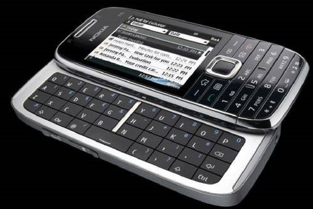 2.4&Prime; Nokia E75 3G HSDPA Wi-Fi Bluetooth GPS Radio QWERTY Slider Phone