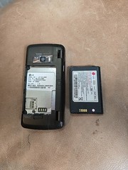 LG enV Touch VX11000 Dual Screen Flip Phone (Verizon) Not Tested