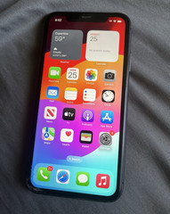UNLOCKED Apple iPhone 11 64GB Black iOS Smartphone Slate Style