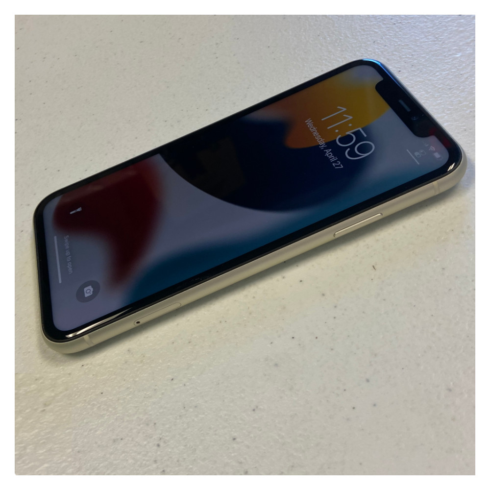 Apple iPhone 11 Black/Yellow/White 64GB 128GB Unlocked T-Mobile 4G LTE