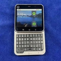 Smartphone Motorola Flipout MB511 3MP Camera 3G QWERTY Mobile Phone XMAS GIFT