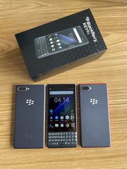 BlackBerry KEY2 LE BBE100-2 32GB+4GB 4G LTE Unlocked Smartphone New Sealed