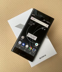 Sony Xperia XZ Premium G8141 G8142 64GB 4GB RAM Unlocked Smartphone–NEW SEALED