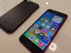 Apple iPhone 8 MRRL2LL/A 256GB Product Red – Network Unlocked – Battery 94% Used