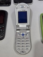 Lot of 9 Mixed Cell Phones & Accessories LG Samsung Ericsson – For Parts