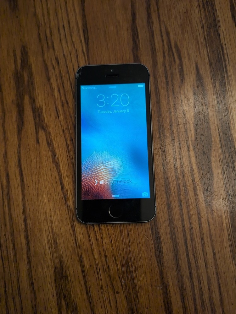 iPhone 5 Slate Black 16GB iOS 9.2 – Cracked
