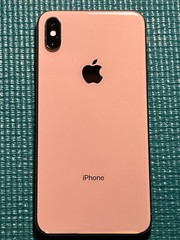 Apple iPhone XS Max – 64GB – Gold (Unlocked) A1921 (CDMA + GSM)