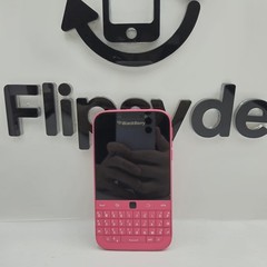 BlackBerry Classic Q20 16GB Unlocked 4G LTE QWERTY Keyboard Excellent Cond