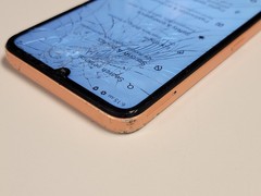 BLU G64 (G1010WW) 256GB – Peach (CARRIER UNKNOWN) Smartphone – Cracked – N886