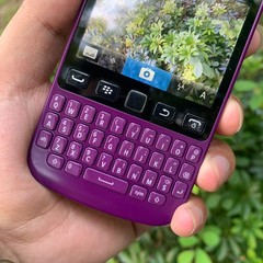 BlackBerry 9720 3G WIFI 1450mAh FM Radio GPS 5MP Camera Unlocked Functional