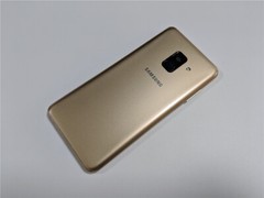 Samsung Galaxy A8 2018 A530F/DS 4GB+32GB 2-SIM WIFI Unlocked GSM Very good phone