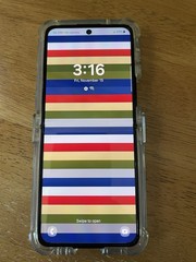 Samsung Galaxy Z Flip4 SM-F721U1 256GB 8GB Beige Flip Android Phone